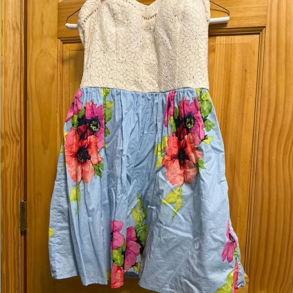 City Triangles size 9 juniors Floral Strapless Dress with Lace Bodice